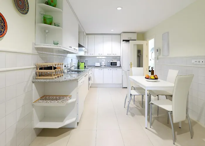 Апартаменти San Pedro Beachside